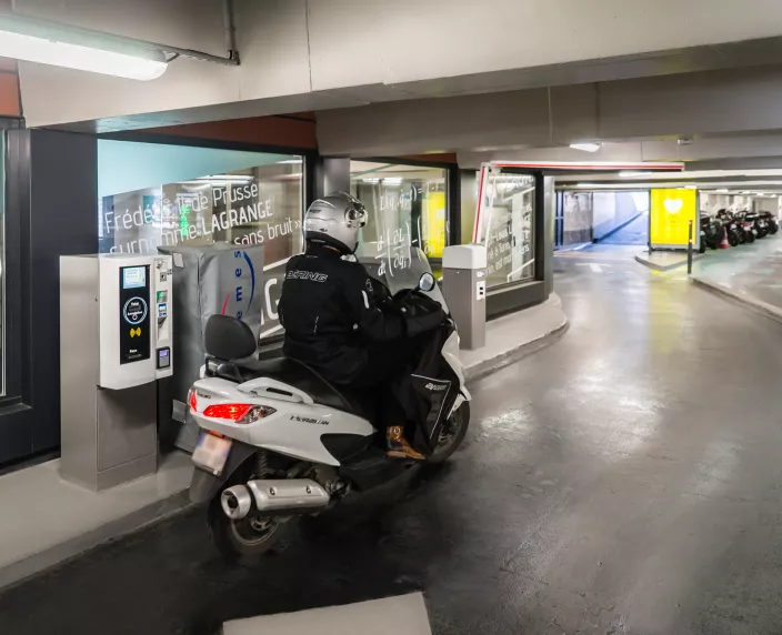 Parking_Lagrange_Maubert_entrée