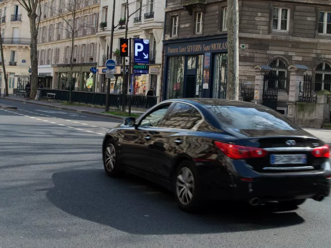 Parking_Maubert_Collège_des_Bernardins_entrée