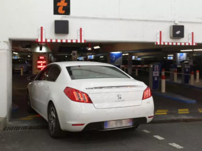 Liber-t_entrée_voiture