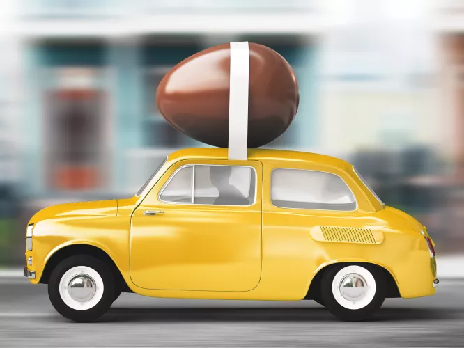 Voiture oeuf de Pâques