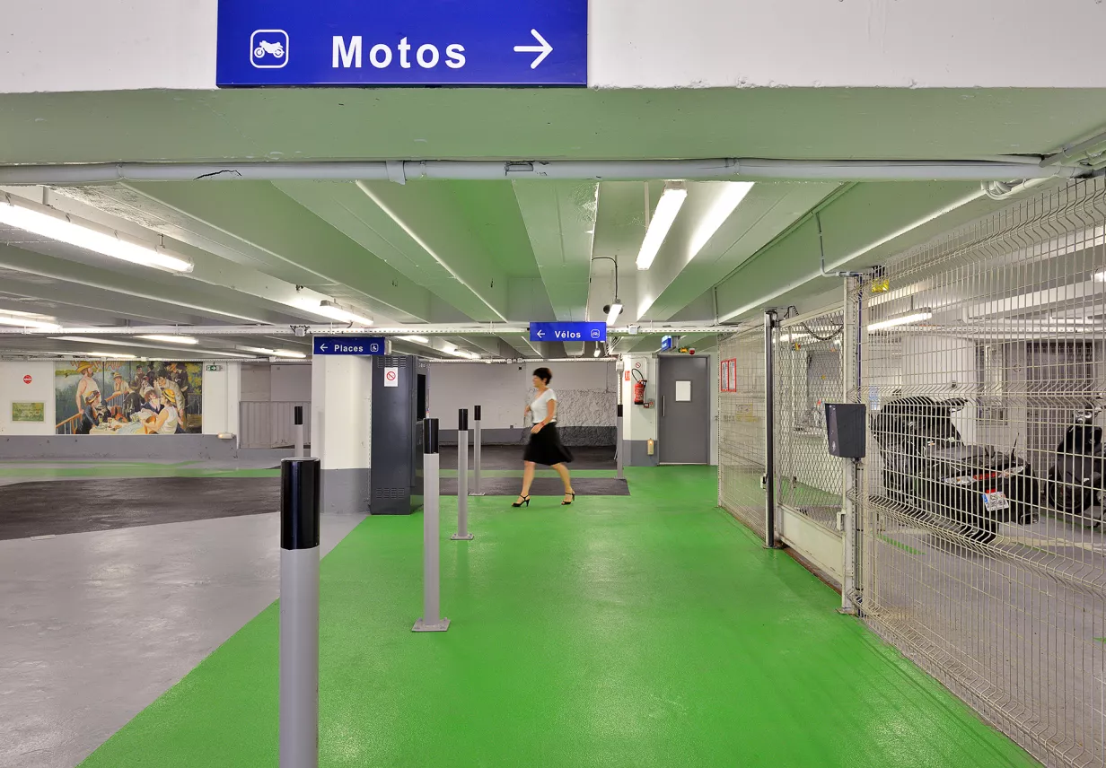 Parking_de_la_Gare_de_Chatou_intérieur