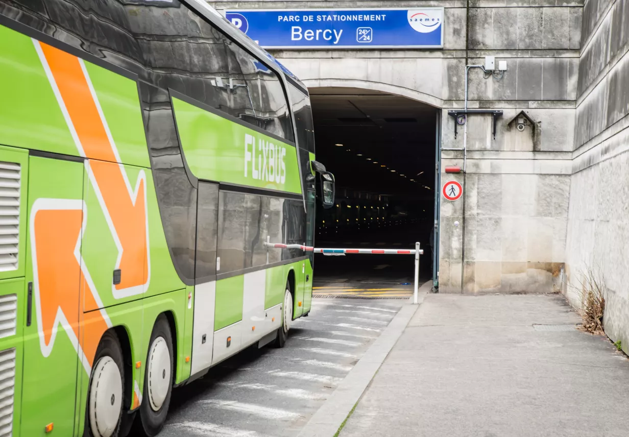 Parking_Becy_Autocars_entree