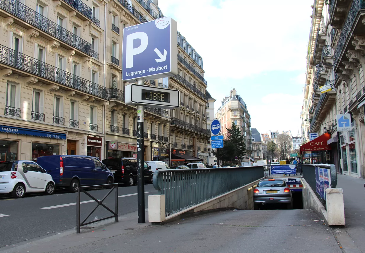 Parking_Lagrange_Maubert_outdoor 