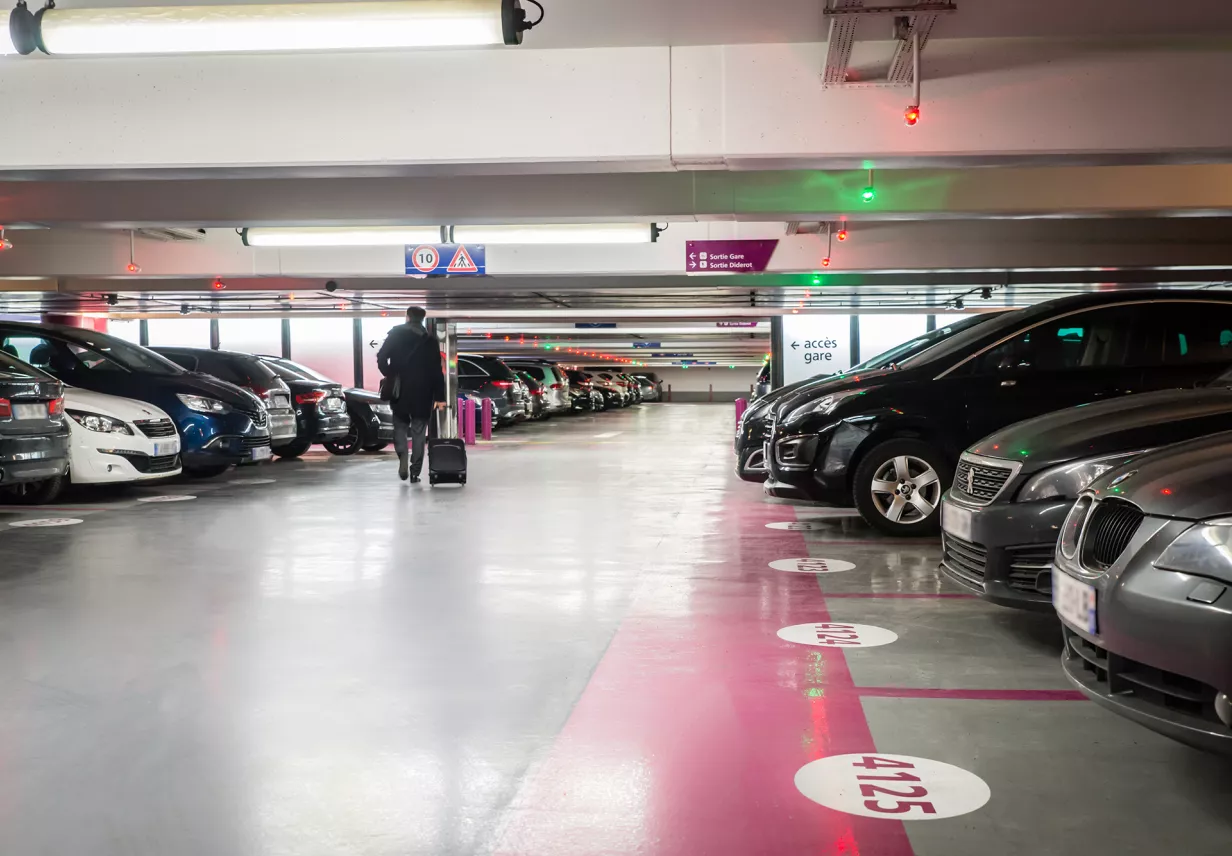 Parking_Méditerranée_Gare_de_Lyon_interieur2