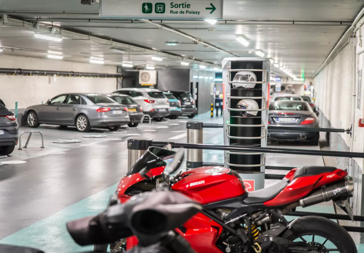 parking Maubert Collège des Bernardins motos