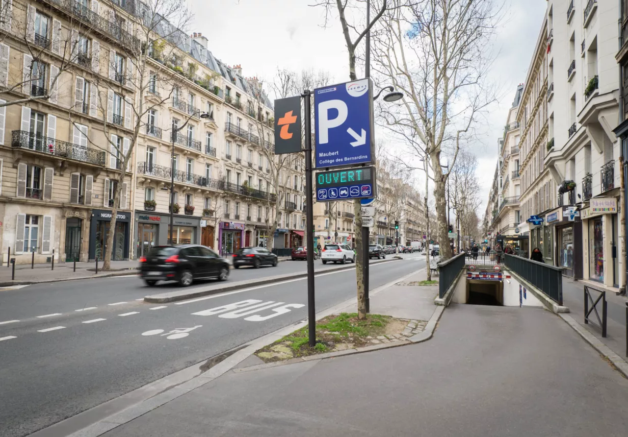 parking Maubert Collège des Bernardins entrée