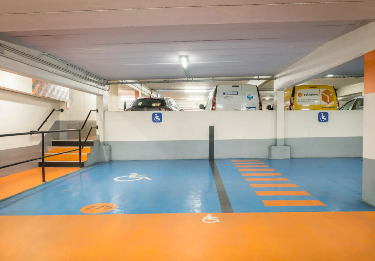 Parking Reuilly Diderot PMR