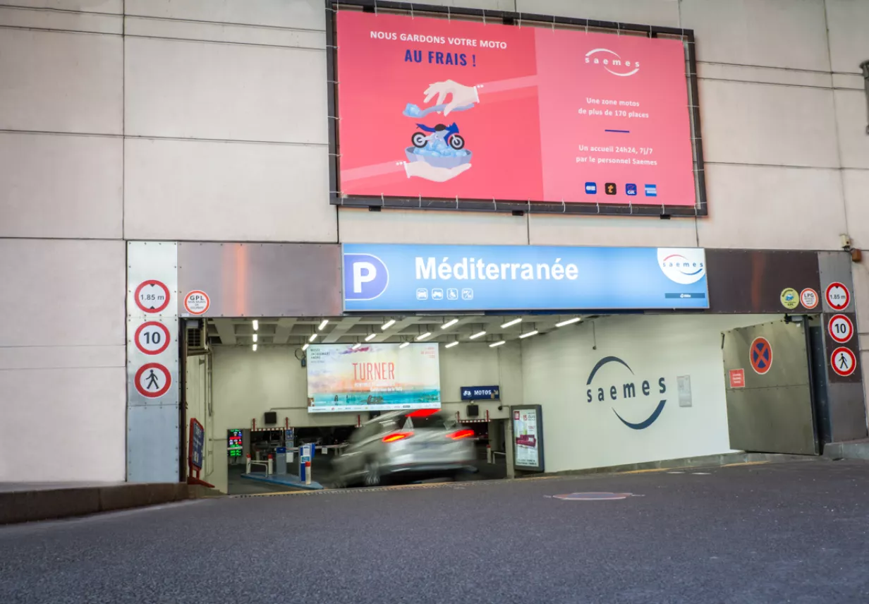 Parking Méditerranée Gare de Lyon entrée