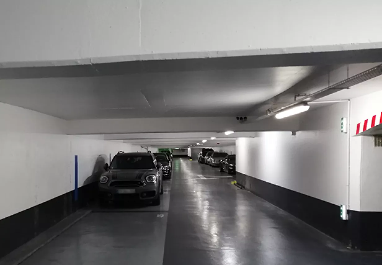 Parking Saemes Prony