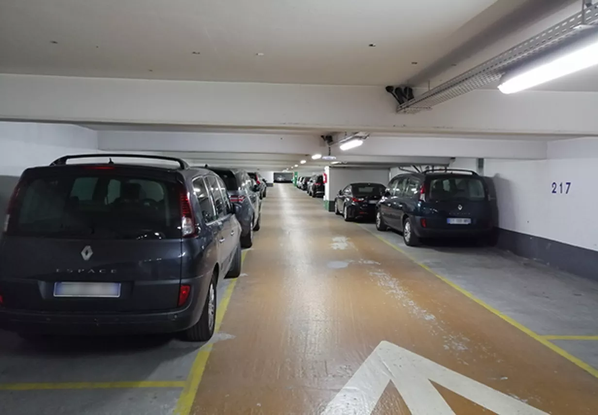Parking Saemes Prony intérieur