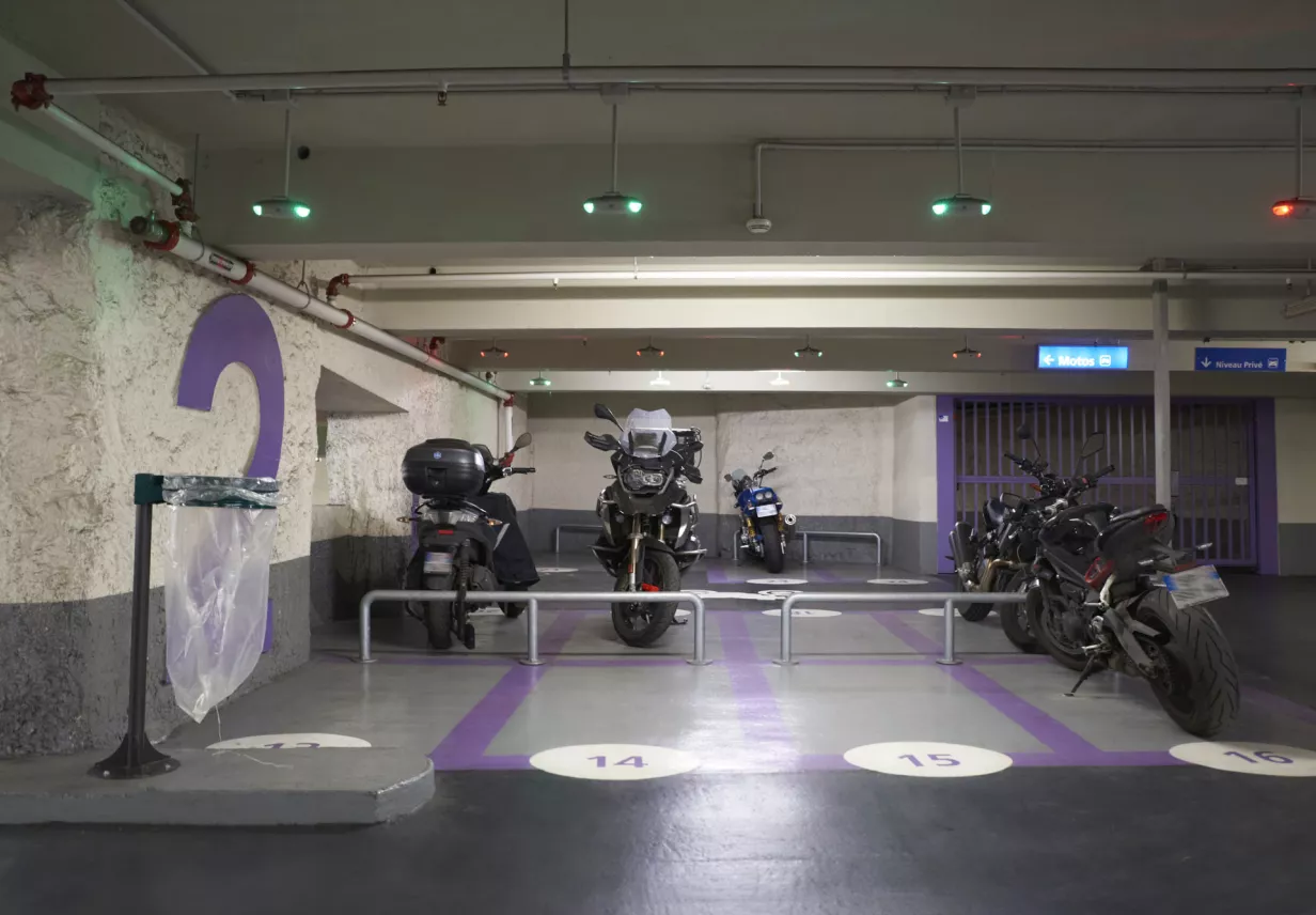 Zone moto Hôtel de Ville 