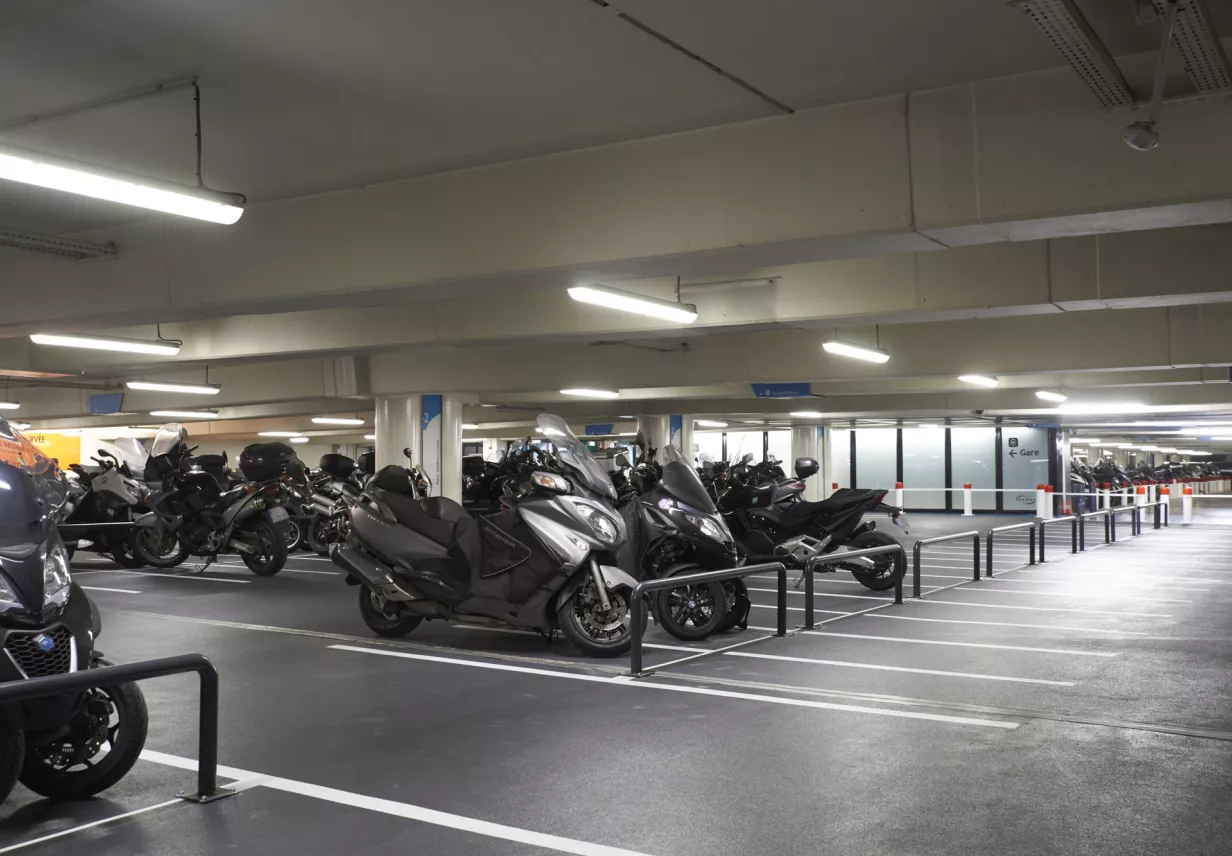Zone Motos Méditerranée Gare de Lyon 