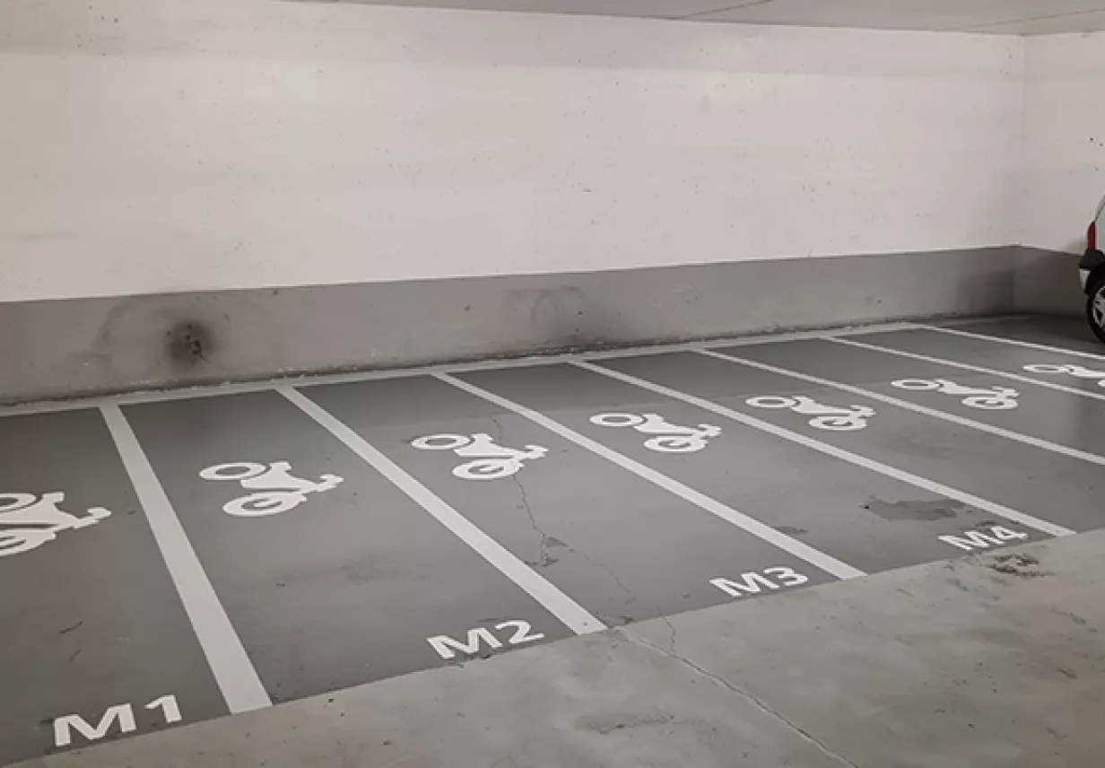 Parking Général Beuret zone moto