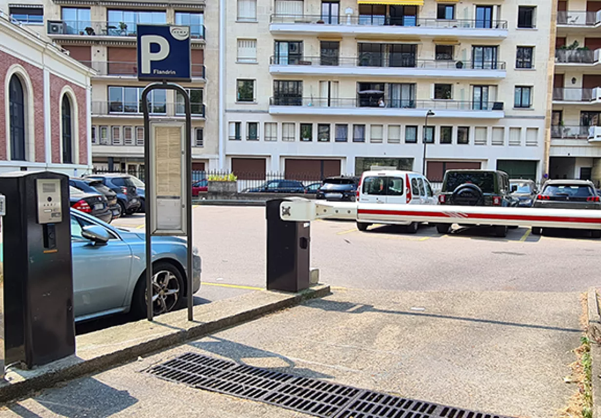 Parking Flandrin entrée véhicules 
