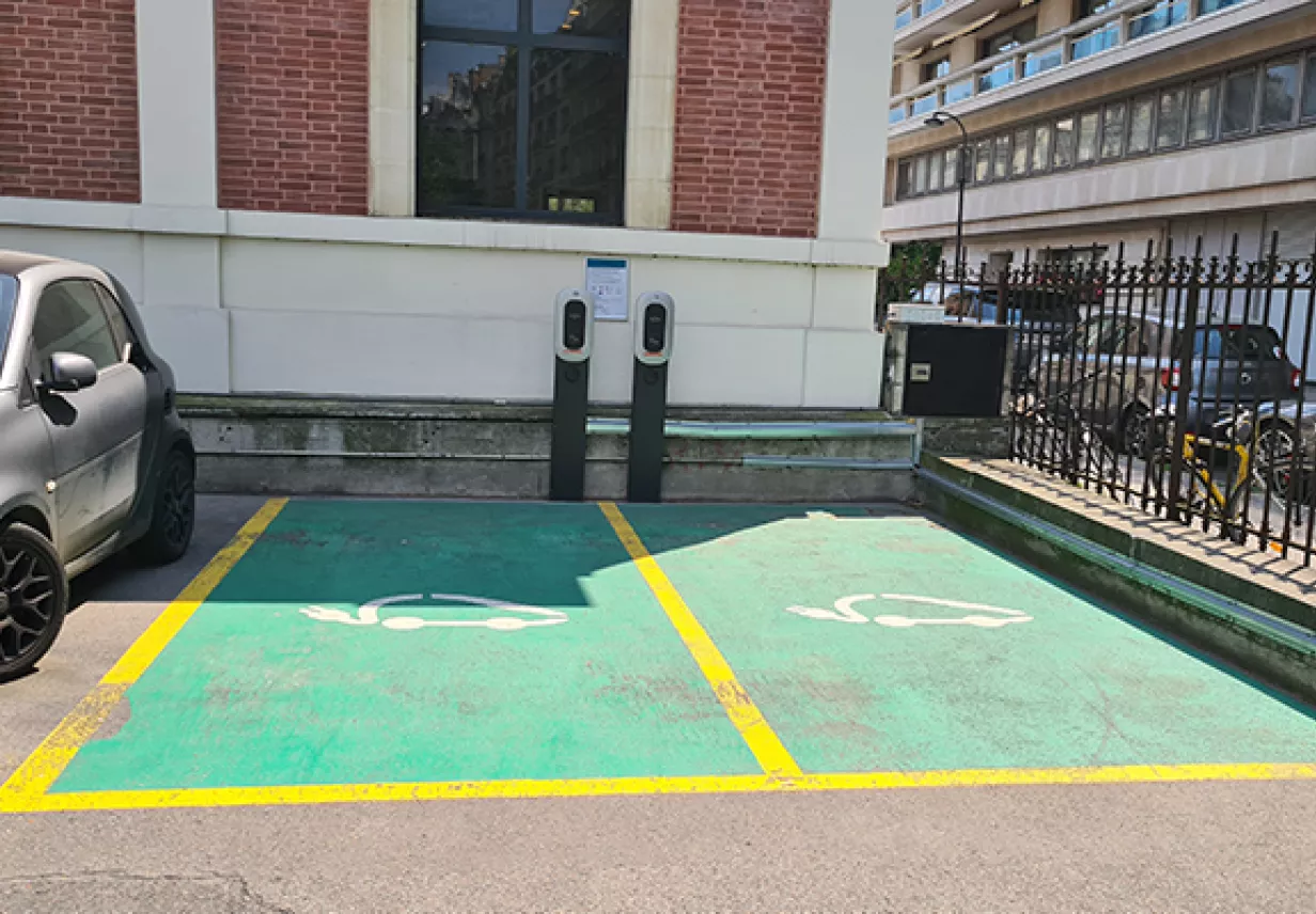 Parking Flandrin bornes de recharge électrique