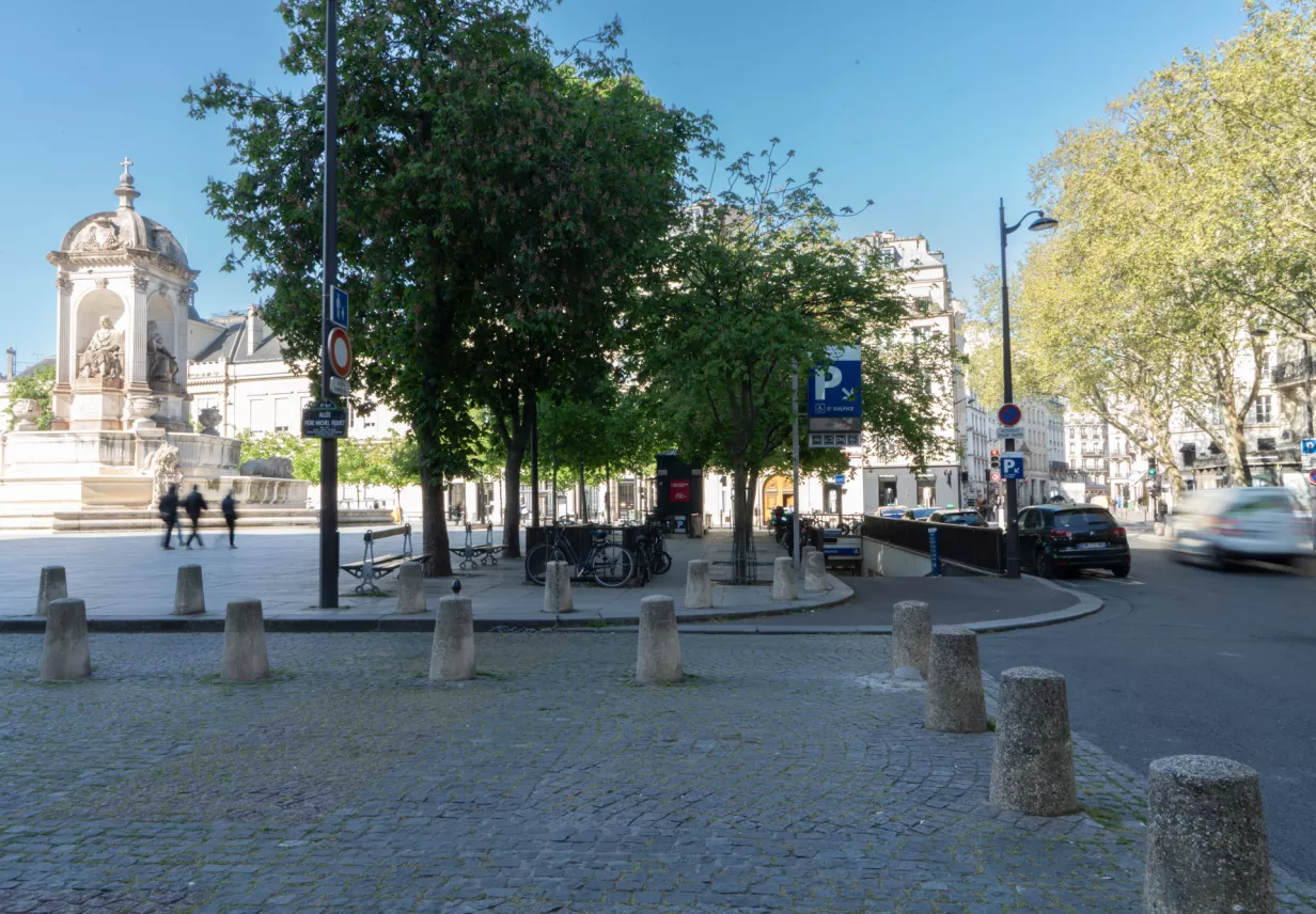Entrée place St Sulpice