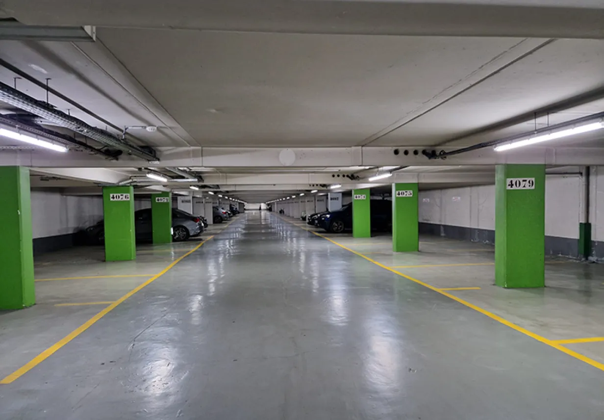 Parking Champs Elysées intérieur 