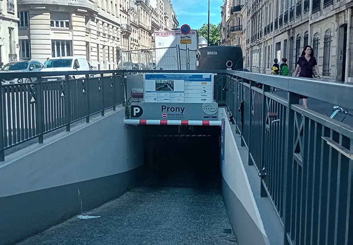 Entrée parking Prony