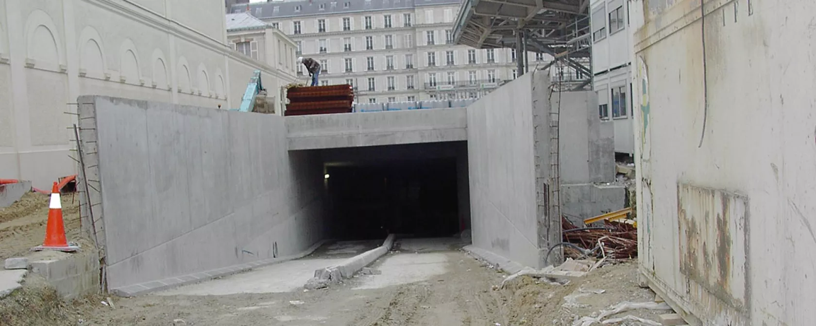 Parking Quai Branly Tour Eiffel- Construction